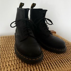 DR MARTENS - 1460 Women’s Nappa Leather Lace Ups